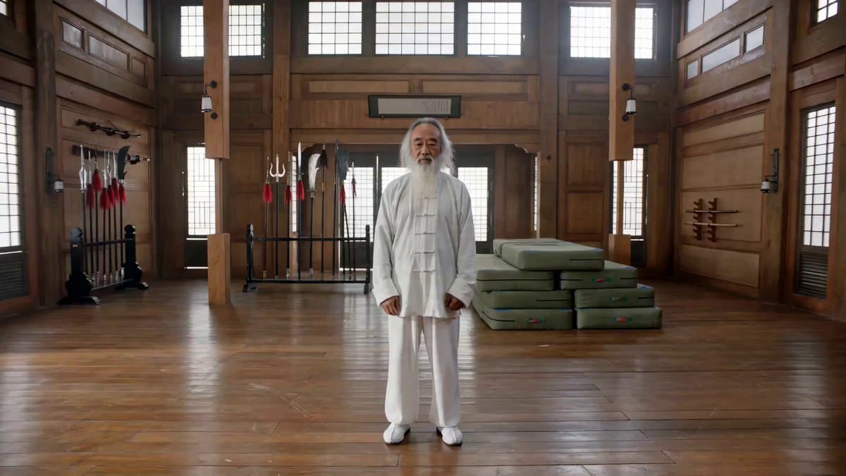 Action Comedy: Polite Master in Dojo