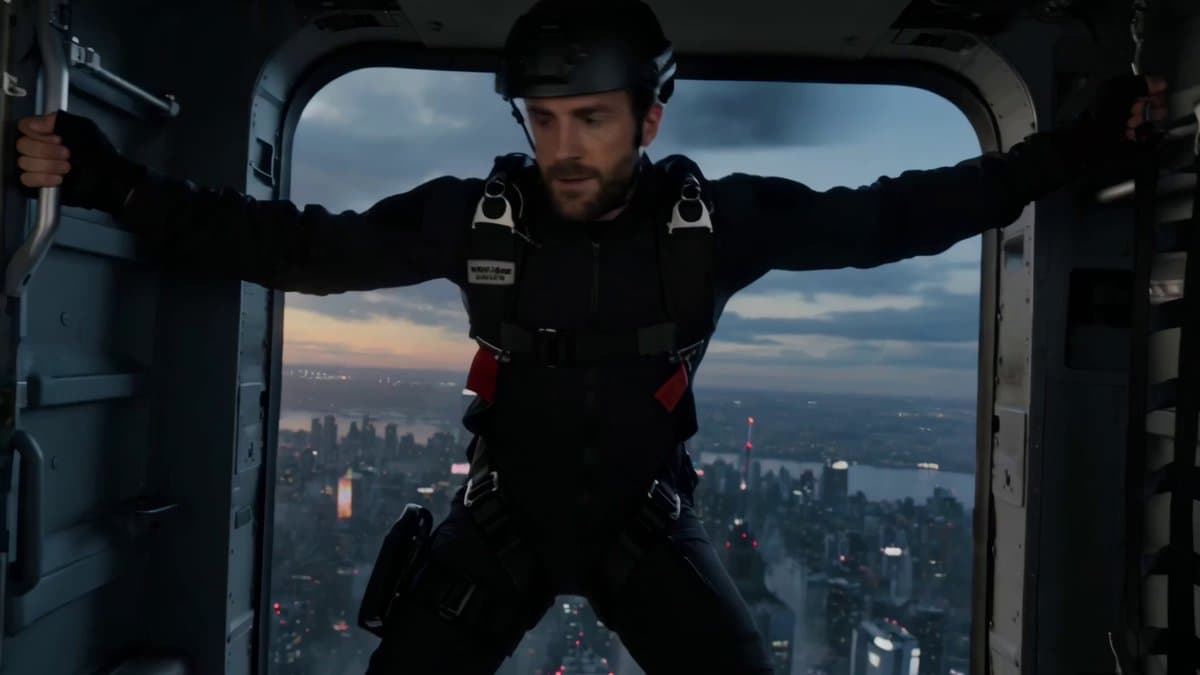 Vertical Action Insertion: Tactical Courier Freefall