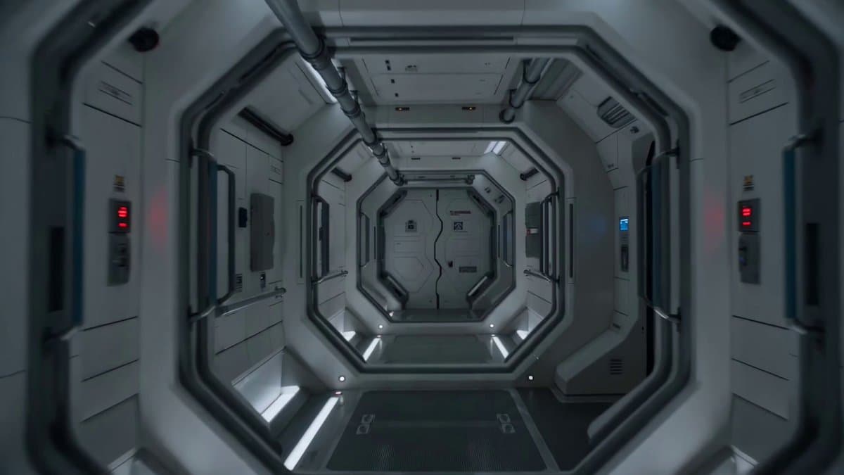 Zero-Gravity Rotating Corridor Fight