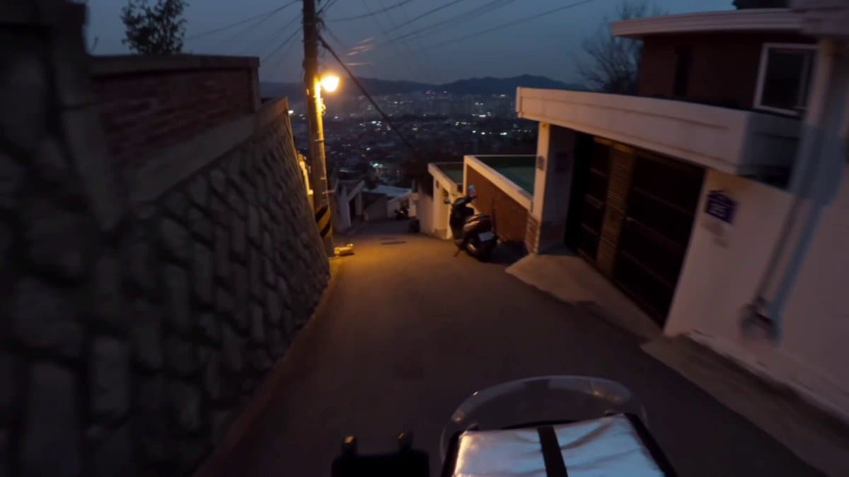 Korean Motorbike Delivery Action Video Prompt