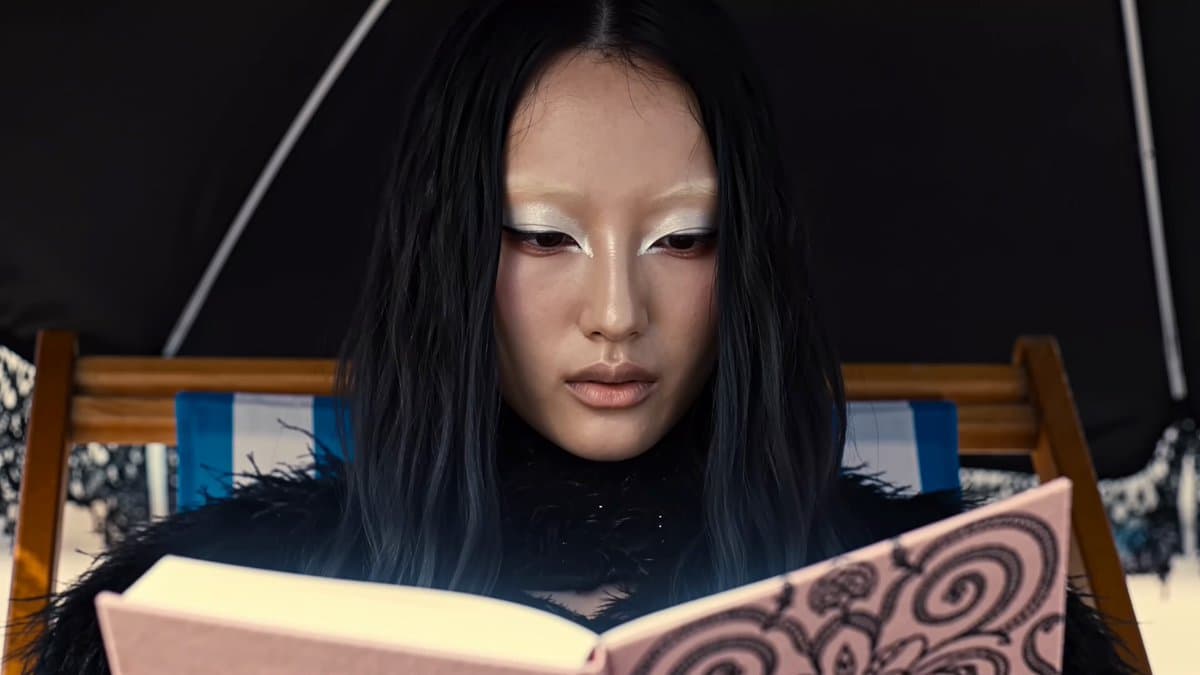 Magical Glowing Notebook Flicker