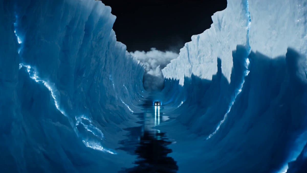 Futuristic Moon Ice Racer Action
