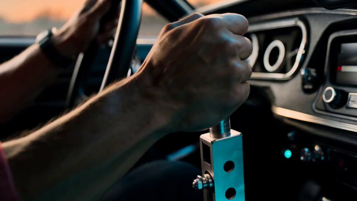 High-Speed Muscle Car Chase