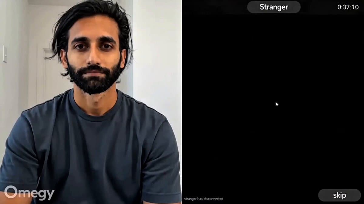 Omegle Split-Screen Interaction